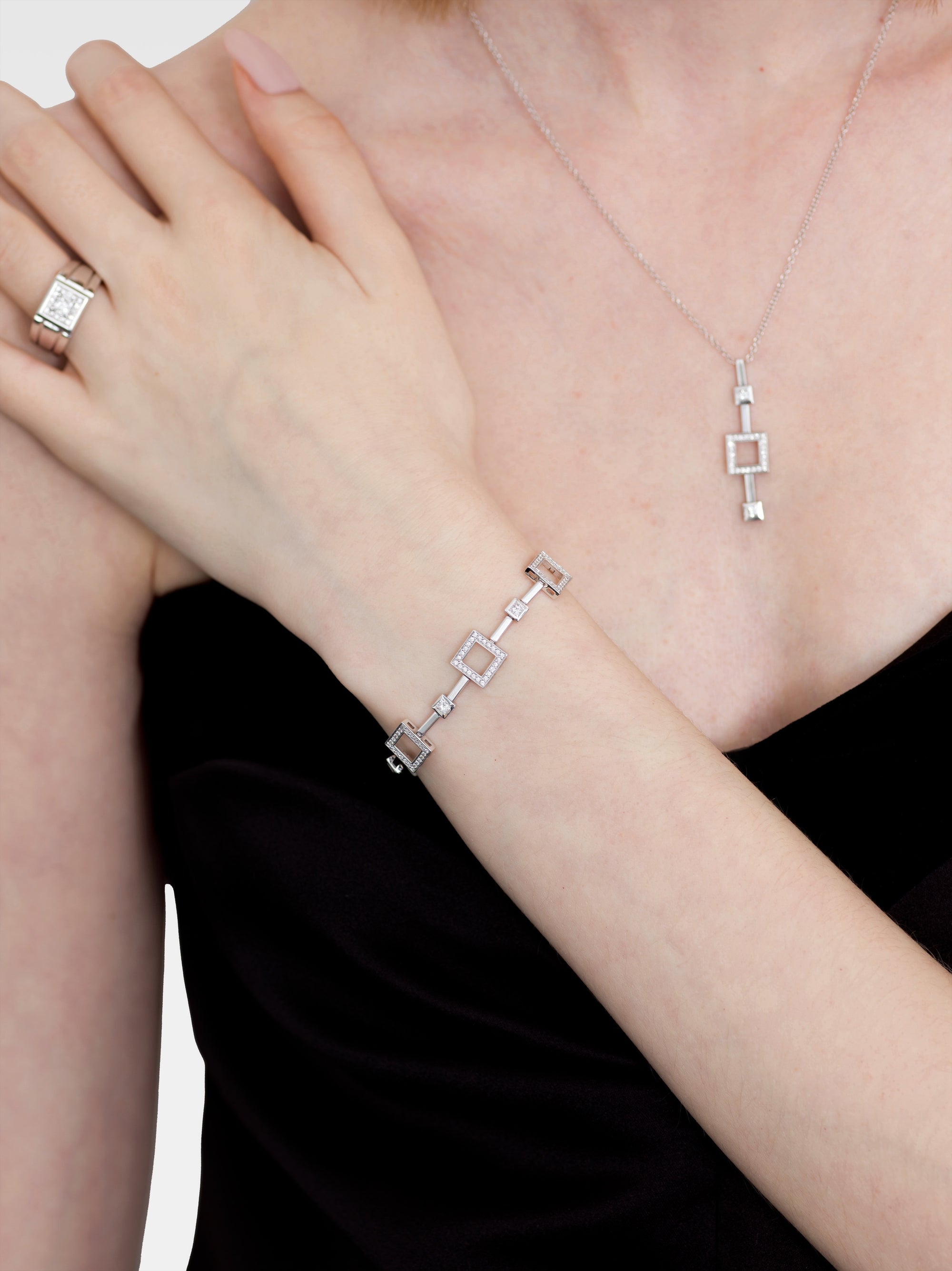 Iuno Bracelet - White Gold, Diamonds