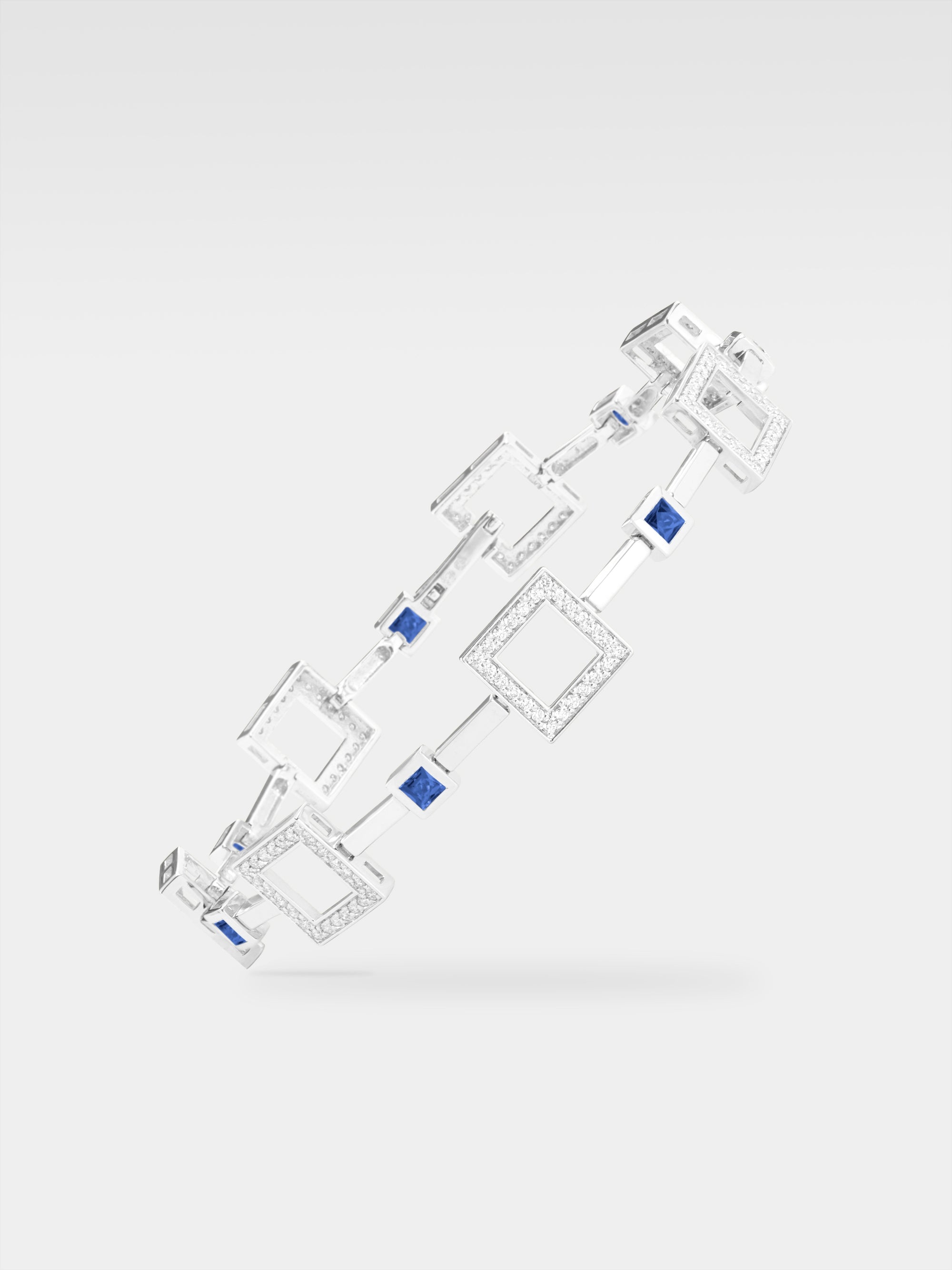 Iuno Bracelet - White Gold, Diamonds, Sapphires