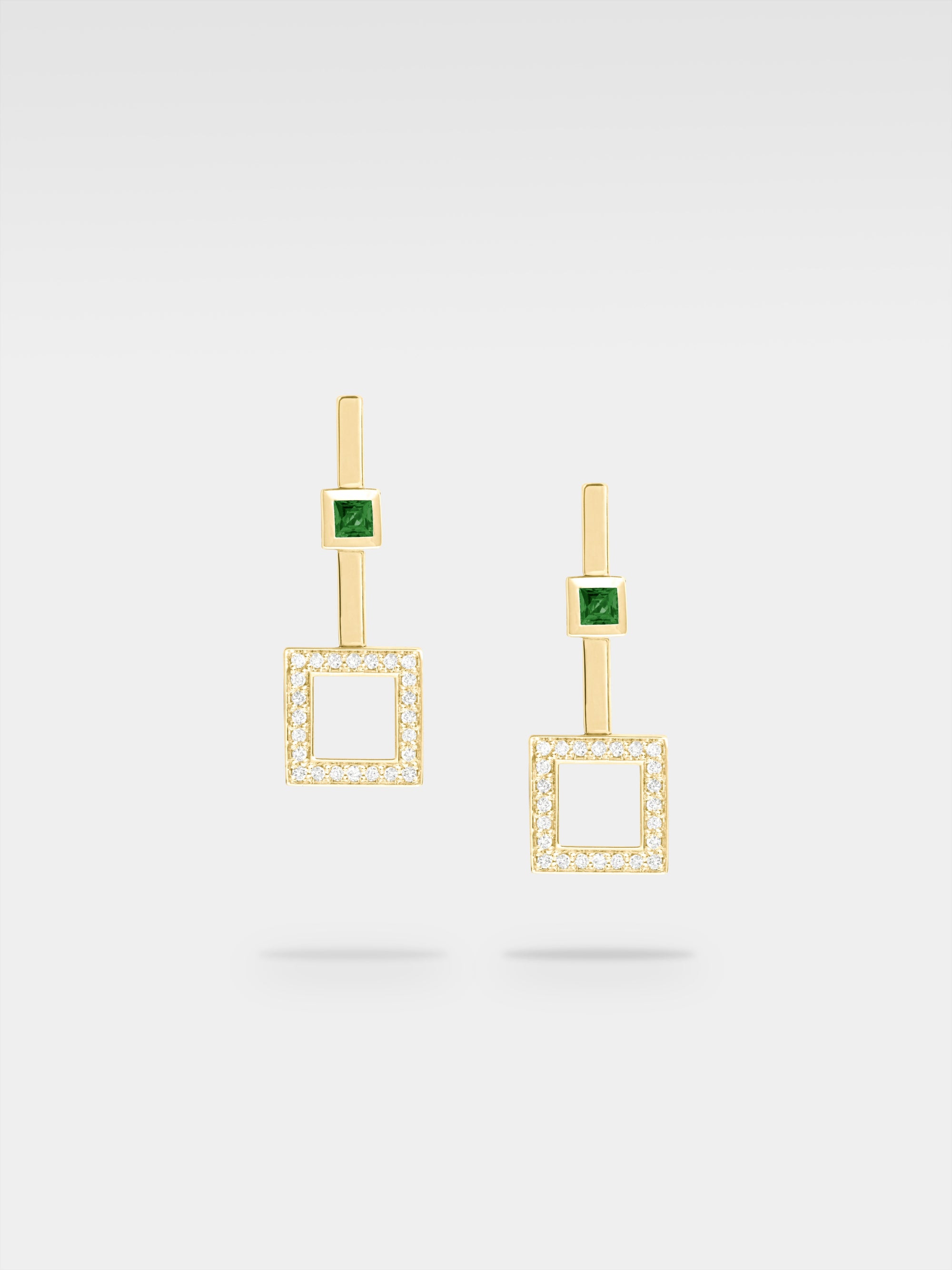Iuno Earrings - Yellow Gold, Diamonds, Emeralds