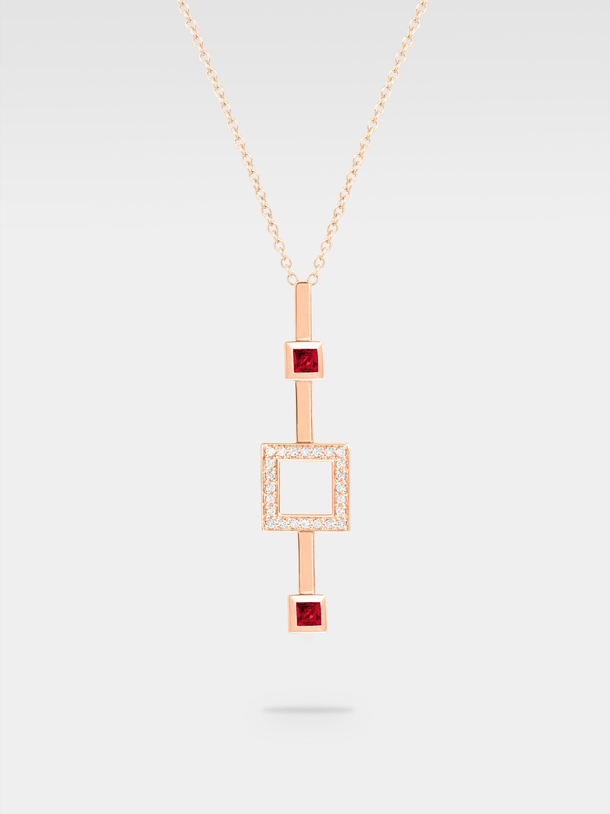 Iuno Pendant