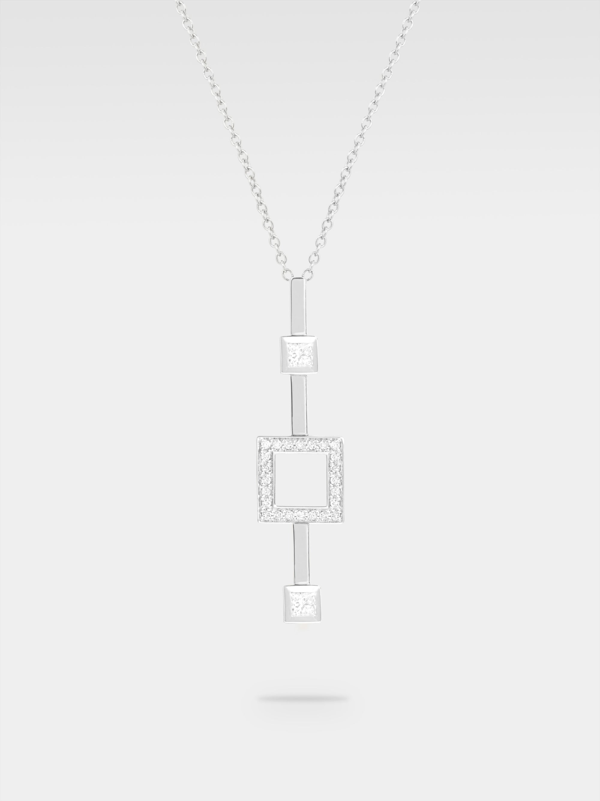 Iuno Pendant
